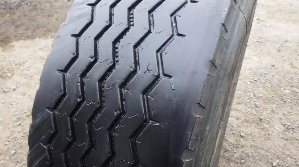 AEOLUS 385-65R22.5 Tires
