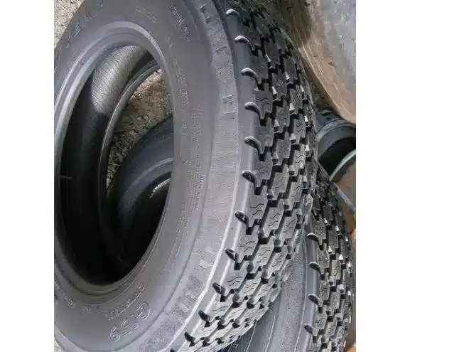 Gallery image 1 for 215-75R17.5 Tires