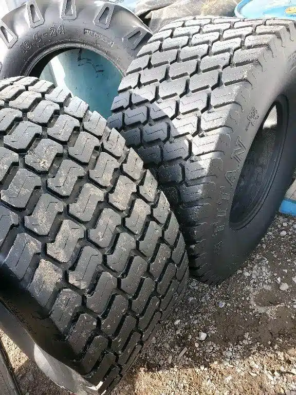 Gallery image 1 for Titan 44-18.00-20 Tires