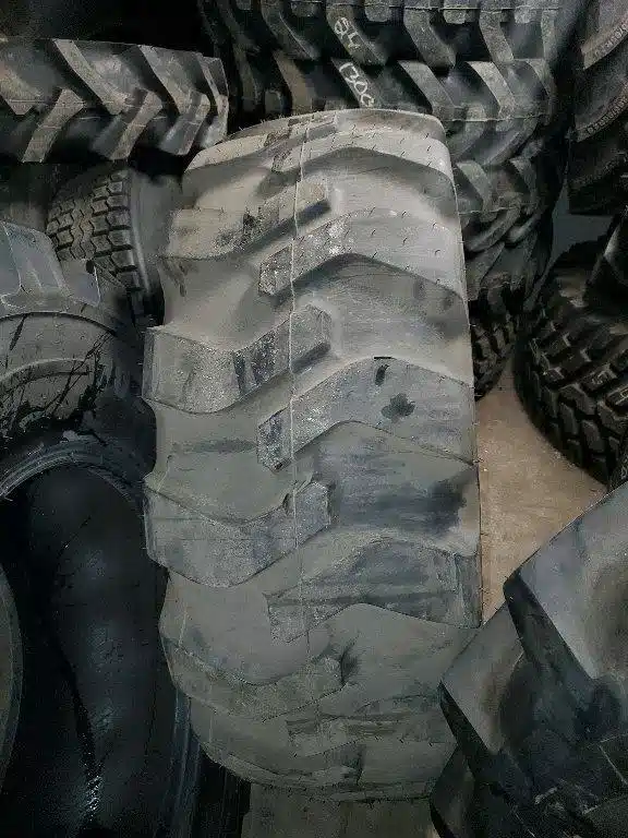 Photo de la Galerie 2 pour Continental 455/70R24 Pneus