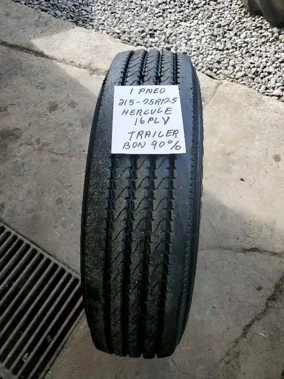 Gallery image 1 for 215-75R17.5 Tires