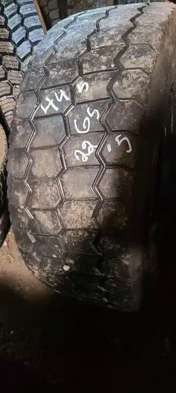 Gallery image 1 for Michelin 445-65R22.5 Tires