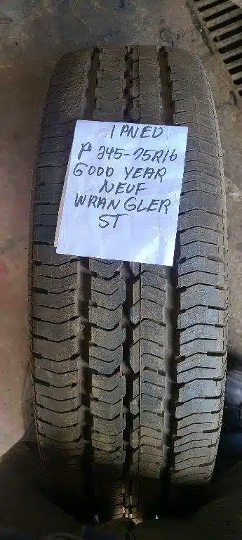 Gallery image 1 for Goodyear 245-75R16 Tires