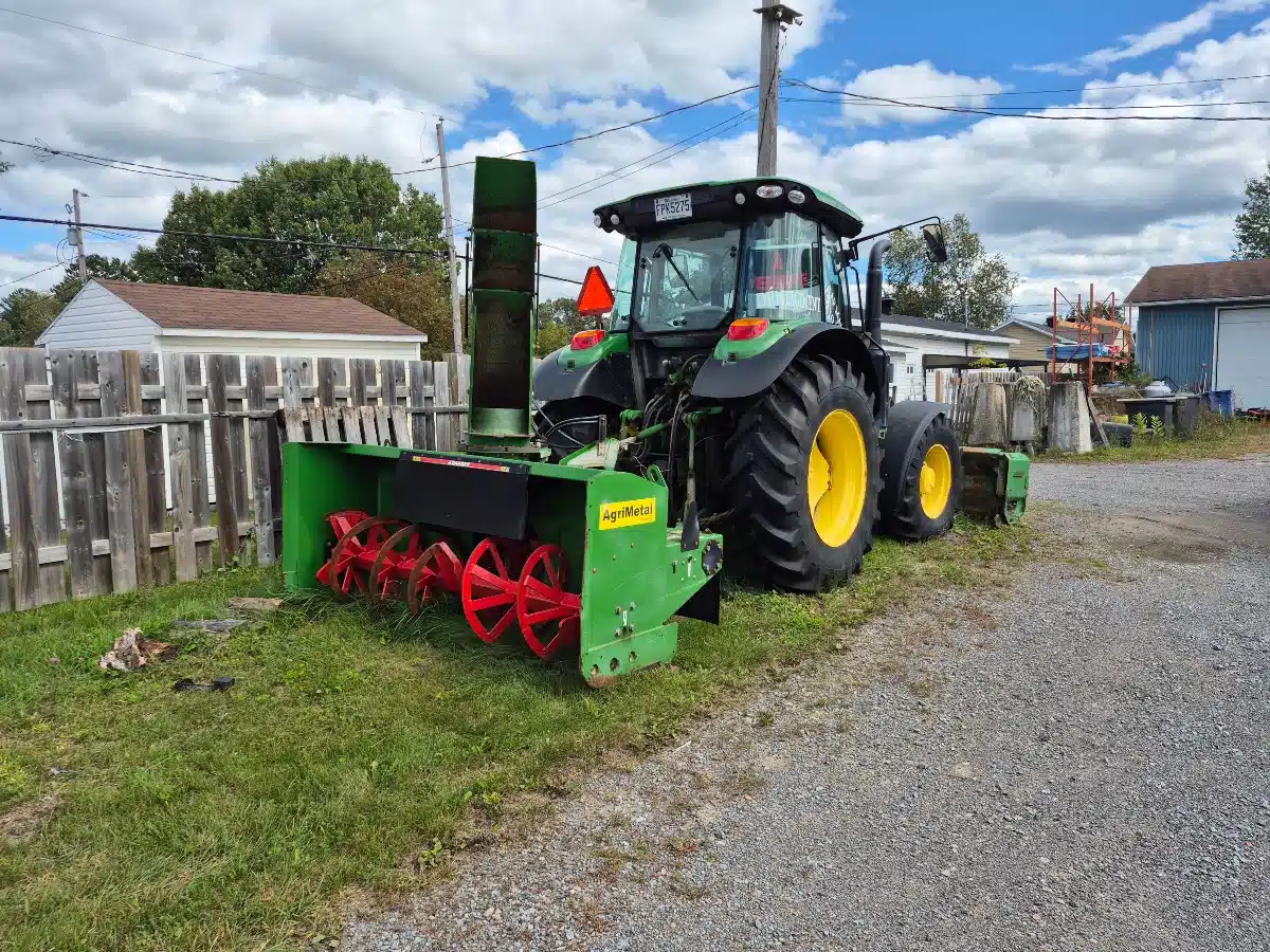 Photo de la Galerie 2 pour 2018 John Deere 5100R Tracteur
