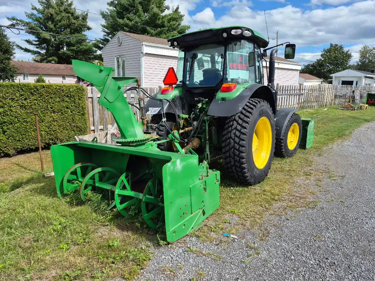 Photo de la Galerie 2 pour 2018 John Deere 5100R Tracteur