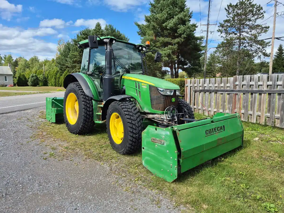 Photo de la Galerie 1 pour 2018 John Deere 5100R Tracteur