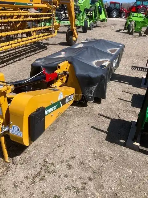 Gallery image 1 for New 2022 Vermeer M7050 Disc Mower