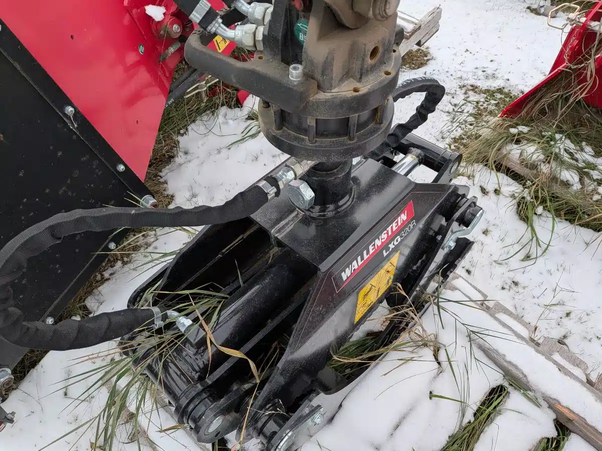 Gallery image 1 for New 2024 Wallenstein LXG320R Log Grapple
