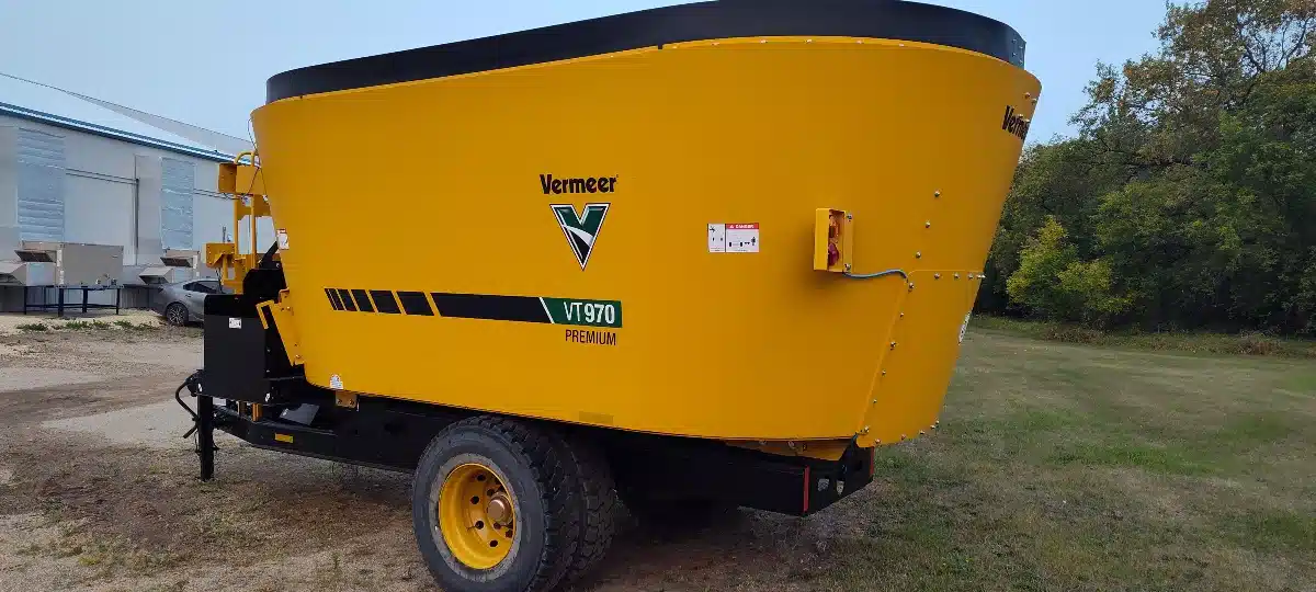 Gallery image 2 for Used 2022 Vermeer VT970 TMR Mixer
