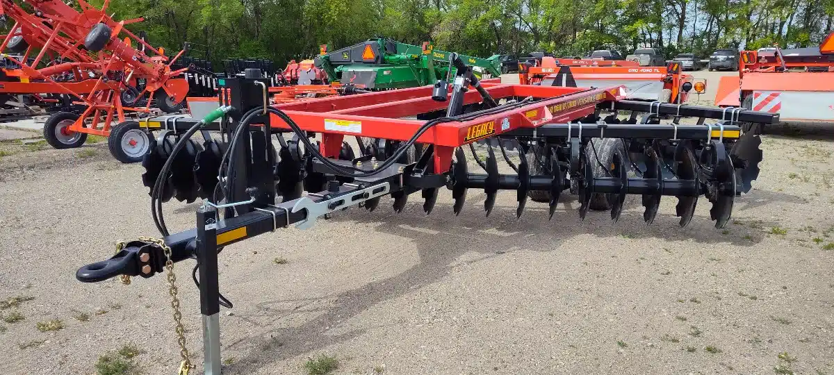 Gallery image 1 for New 2024 Versatile SD550 Legacy Disc
