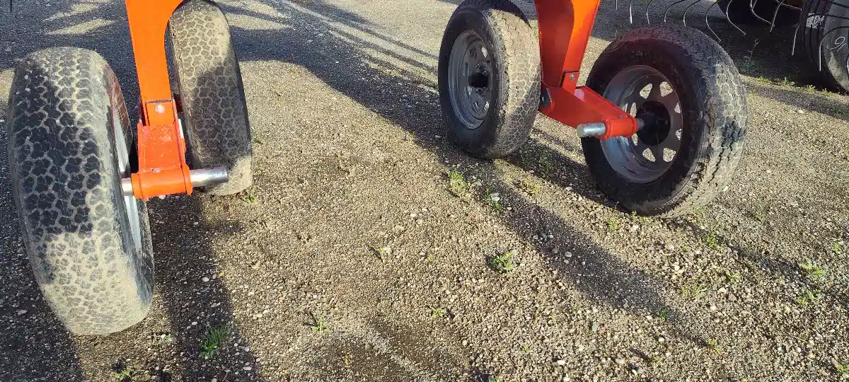 Gallery image 2 for New 2024 Kuhn SR 314 Rake