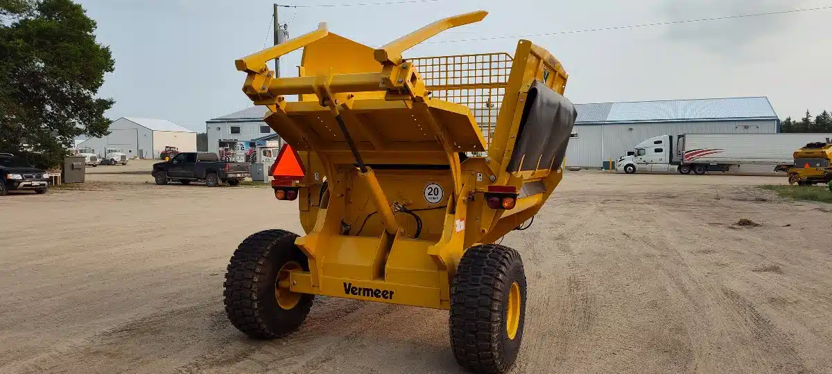 Gallery image 1 for New 2024 Vermeer BPX9010 Bale Processor