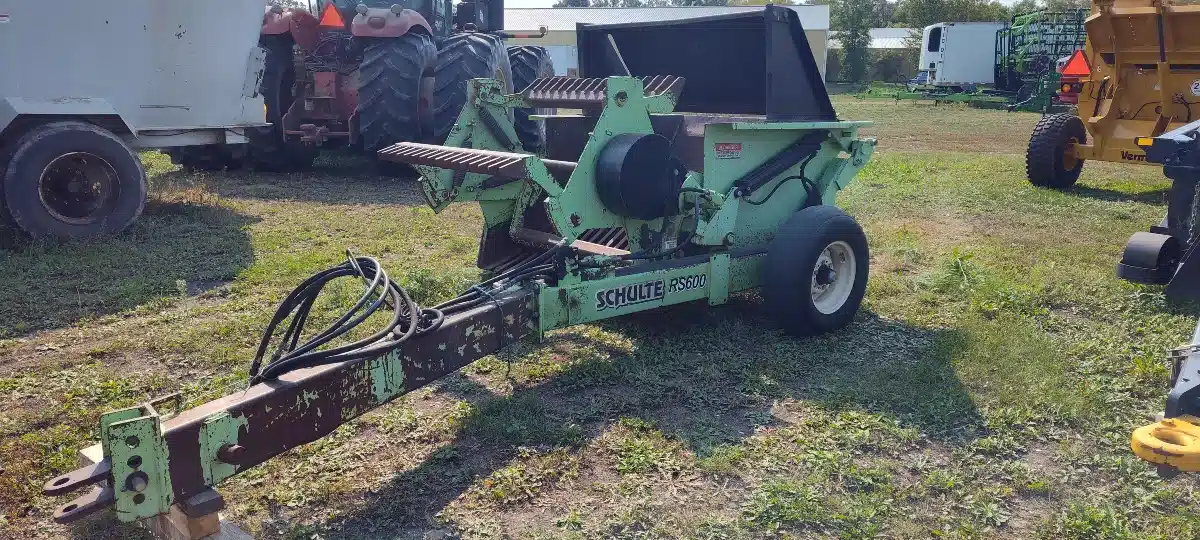 Gallery image 1 for Used Schulte RS600 Rock Picker