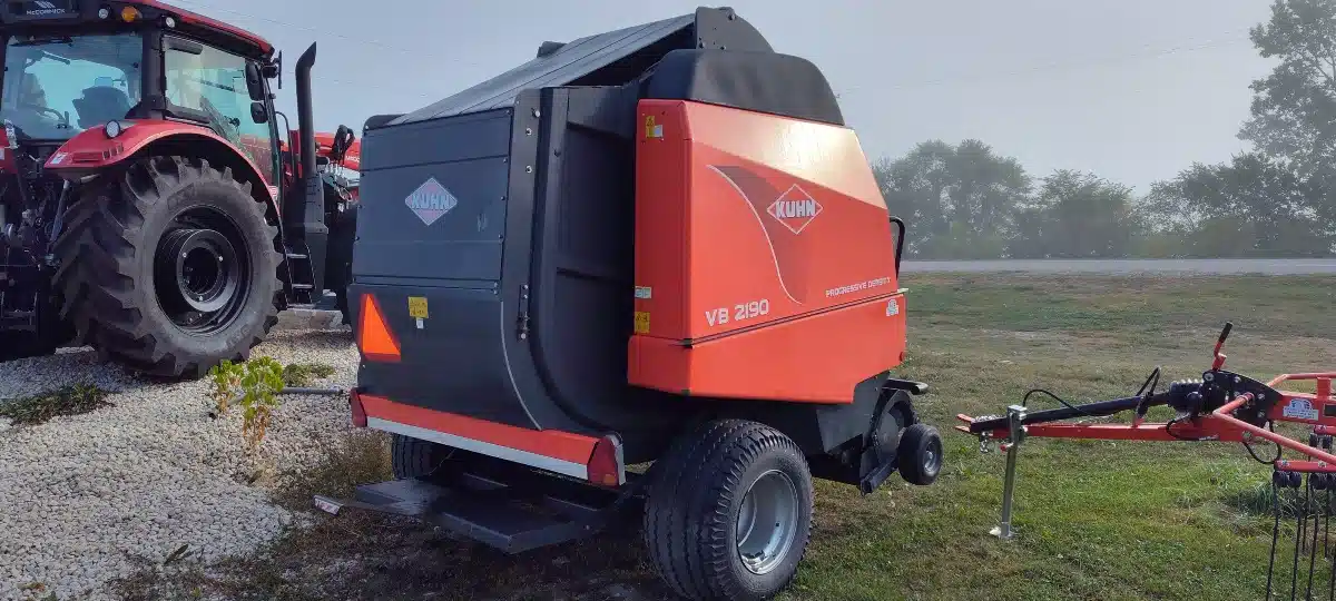 Gallery image 2 for Used 2010 Kuhn VB 2190 Round Baler
