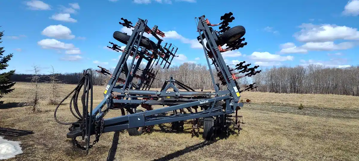 Gallery image 1 for Used 199? Flexi-Coil 340 Chisel Plow