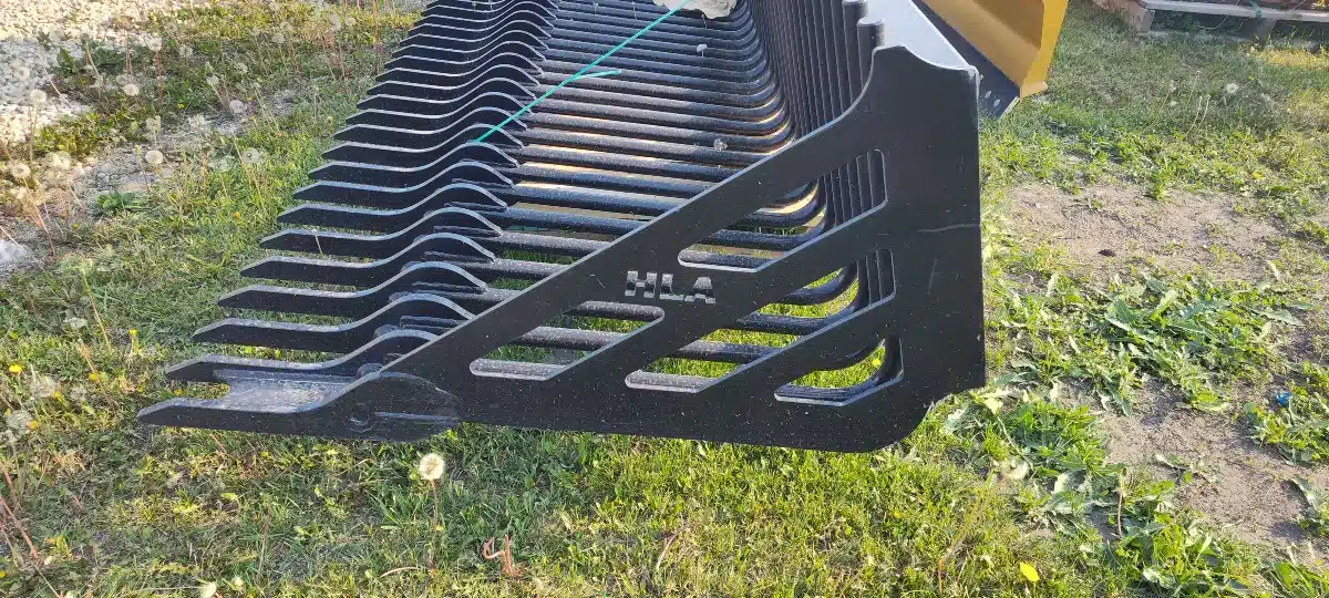 Gallery image 2 for New 2025 HLA Attachments 92 Rock Picker