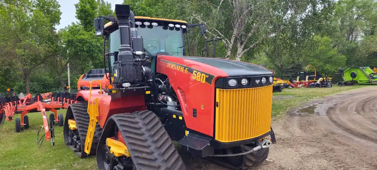Gallery image 1 for New 2025 Versatile DT580 Tractor
