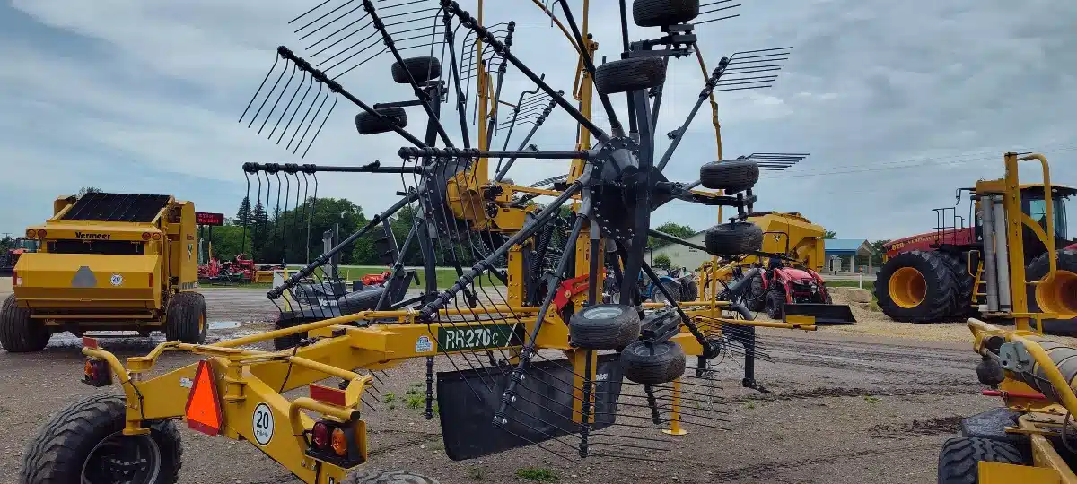 Gallery image 2 for New 2025 Vermeer RR270 Rake