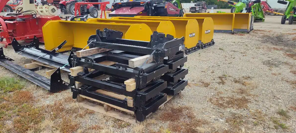 Gallery image 2 for New 2025 HLA 3500 Snow Blade