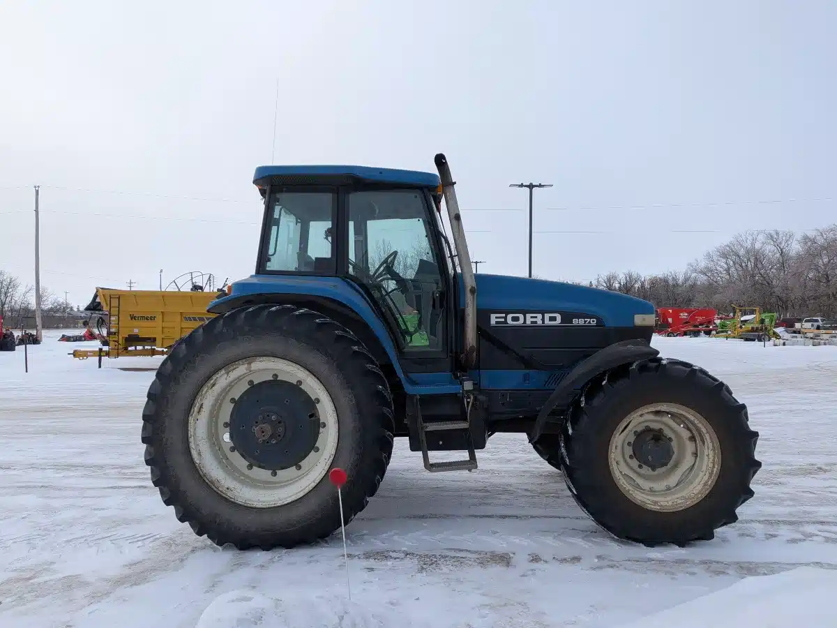 1996 New Holland 8770 Tractor