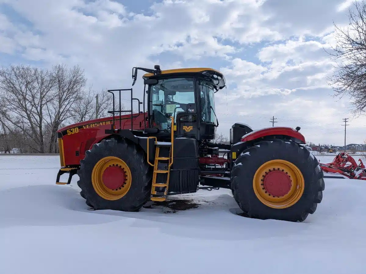 Gallery image 1 for 2025 Versatile 530 Tractor