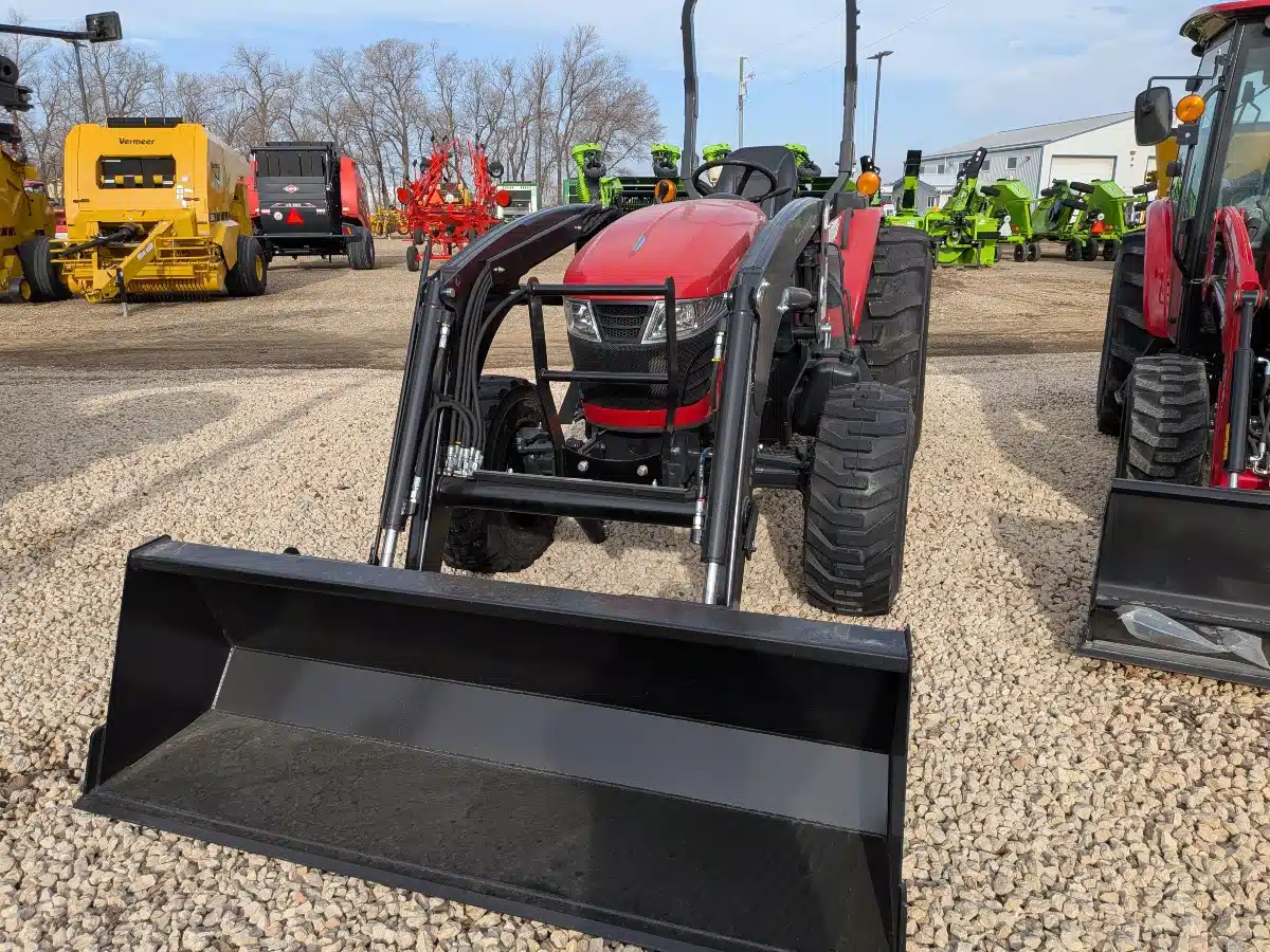 Gallery image 1 for 2025 McCormick X1.45 Tractor