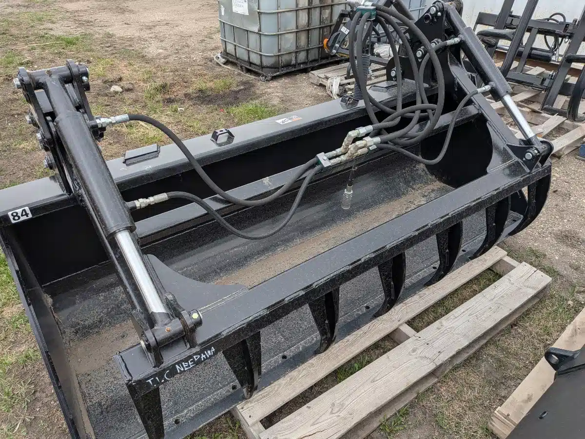 Photo de la Galerie 2 pour 2025 HLA Attachments MBHV84GRL72 Godet-grappin