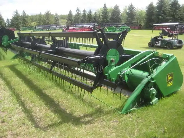 Gallery image 1 for Used John Deere 920 Rigid Head