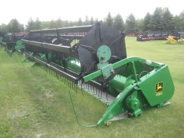 Gallery image 1 for Used John Deere 920 Rigid Head