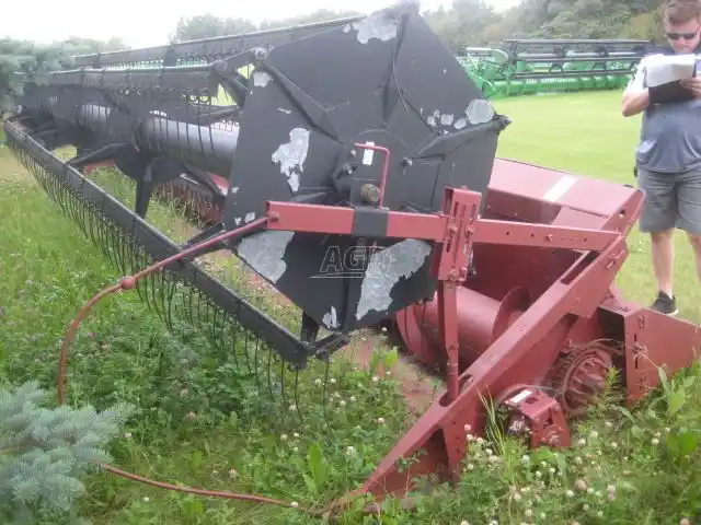 Gallery image 1 for Used Case IH 810 Rigid Head
