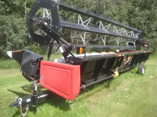 Gallery image 1 for Used Massey Ferguson 8000 Header - Flex