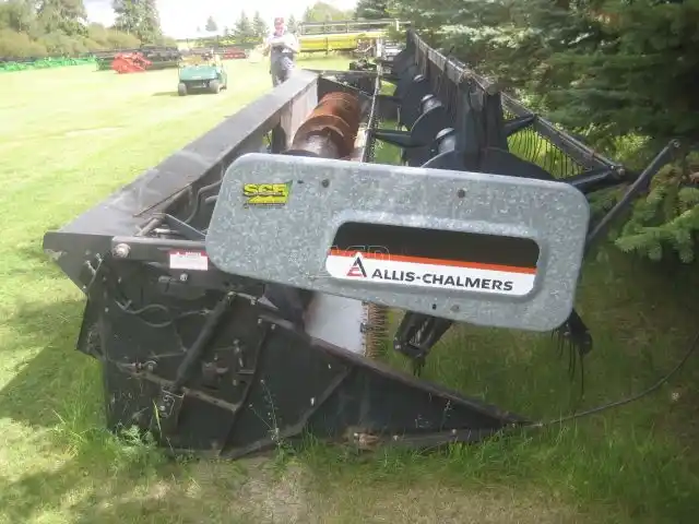 Gallery image 1 for Used Gleaner 327 Rigid Head