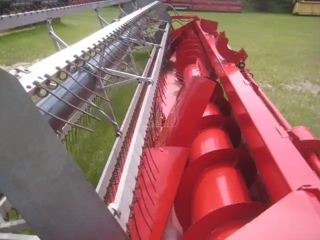 Gallery image 2 for Used Case IH 1010 Rigid Head