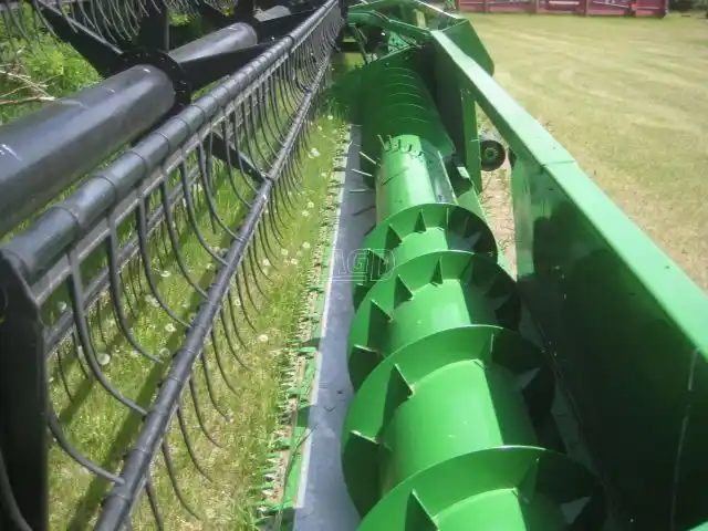 Gallery image 2 for Used John Deere 922 Rigid Head