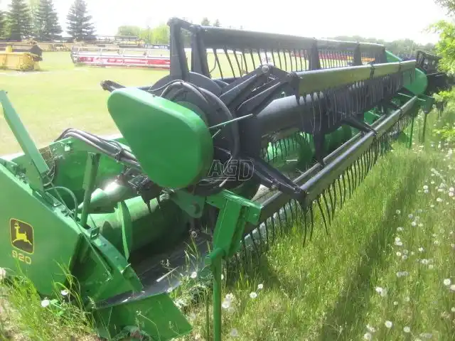 Gallery image 1 for Used John Deere 920 Header - Flex