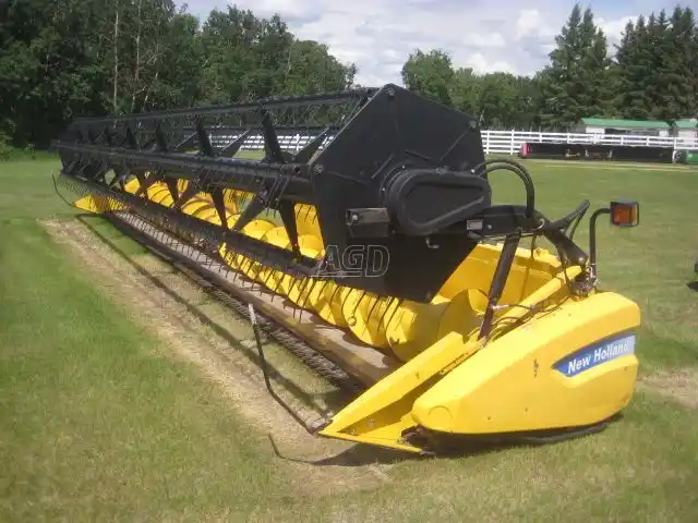 Gallery image 1 for Used 2008 New Holland 74C Header - Flex