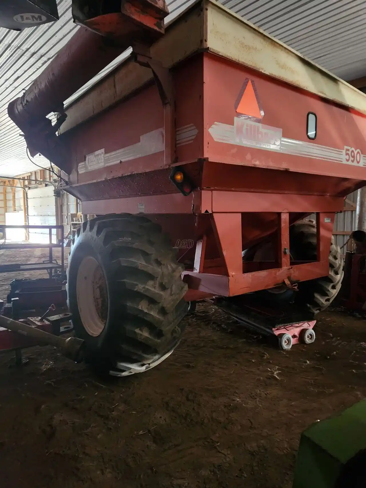 Gallery image 2 for Used Killbros 590 Grain Cart
