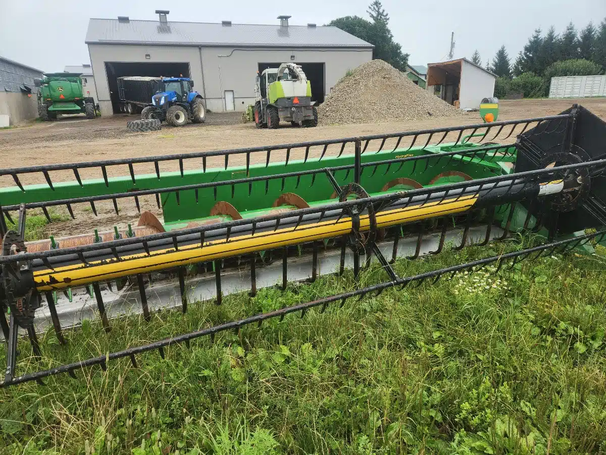 Gallery image 1 for Used John Deere 630F Header - Flex