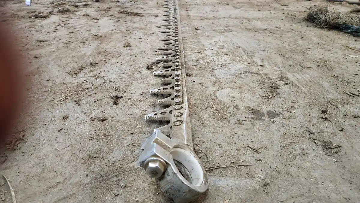 Gallery image 1 for Used John Deere cutter bar