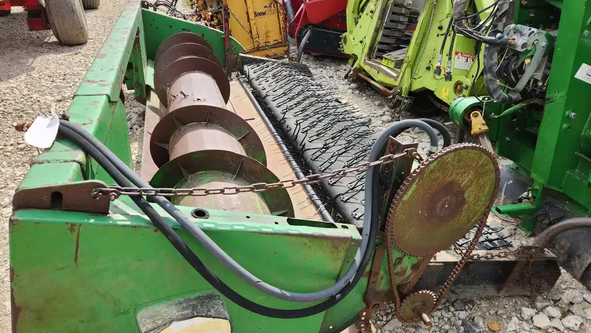 Gallery image 2 for Used John Deere 215 Header - Pickup
