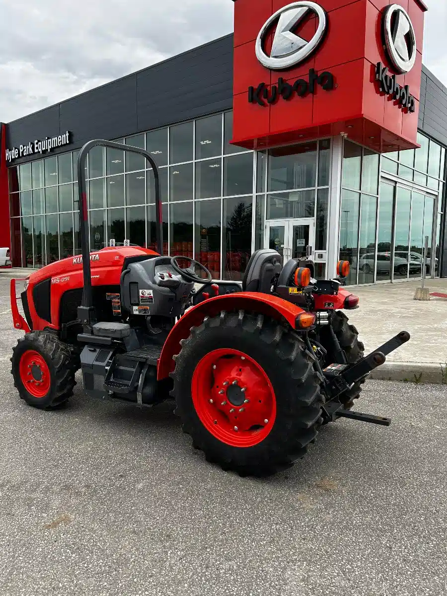 Gallery image 2 for Used 2018 Kubota M5N-091 Tractor