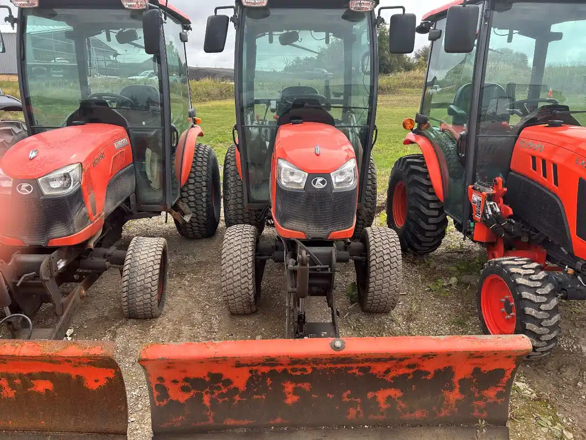Gallery image 2 for Used 2019 Kubota B2650HSDC Tractor