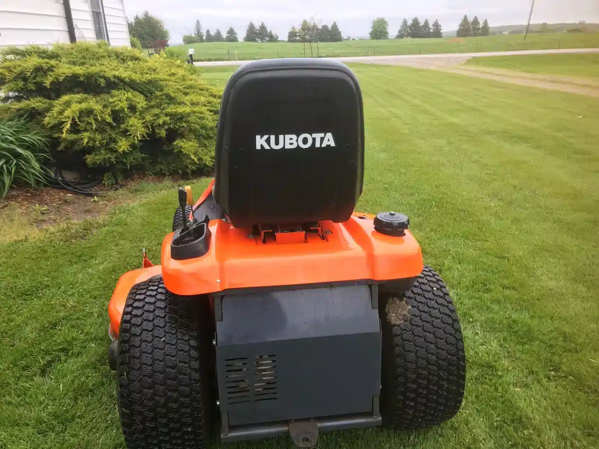 Gallery image 2 for Used 2016 Kubota GR2120 Lawn Tractor