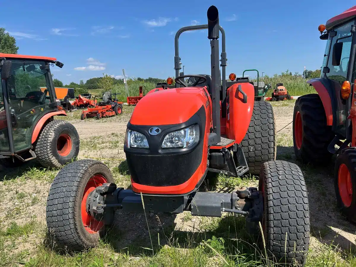 Gallery image 2 for Used 2022 Kubota M7060D Tractor