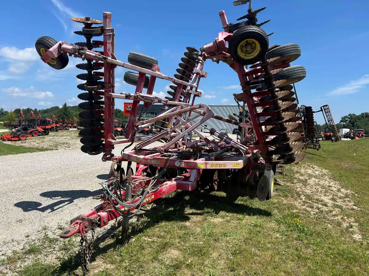 Gallery image 2 for Used 2013 Sunflower 6630 Vertical Tillage