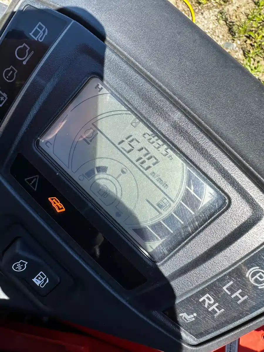 Gallery image 2 for Used 2022 Kubota Z781 Mower - Zero Turn