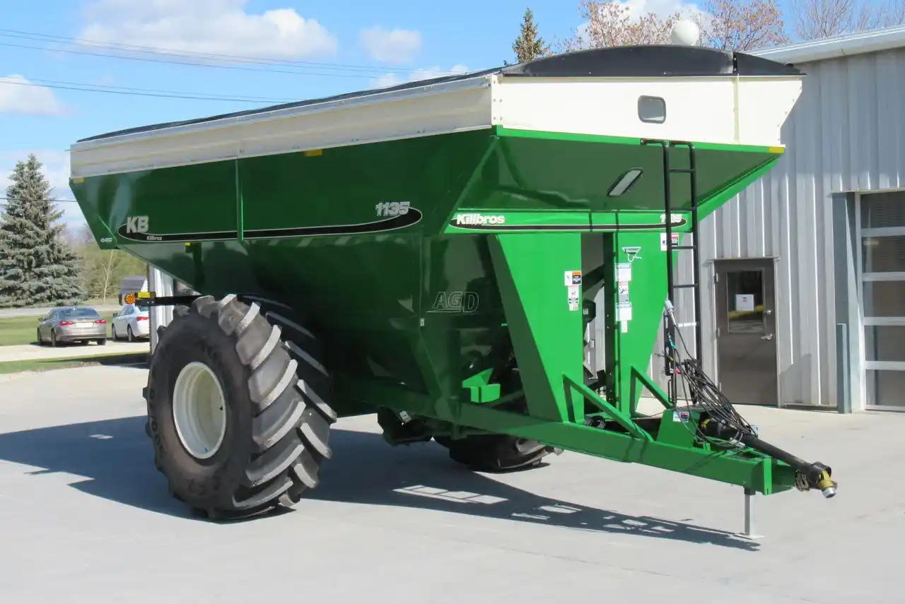 Gallery image 1 for New 2024 Killbros 1135 Grain Cart