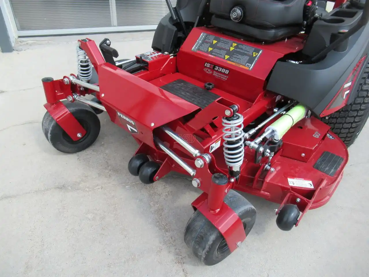 Gallery image 2 for New 2025 Ferris ISX 3300 Mower - Zero Turn