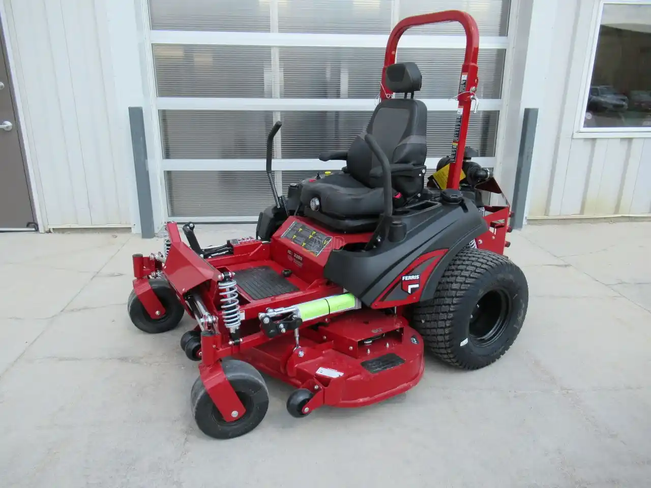 Gallery image 1 for New 2025 Ferris ISX 3300 Mower - Zero Turn