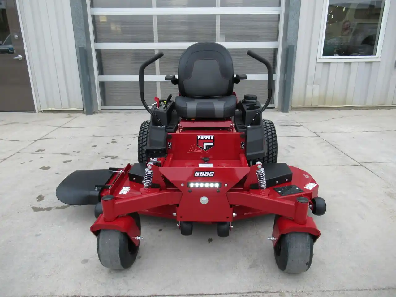 Gallery image 2 for New 2024 Ferris 500S Mower - Zero Turn